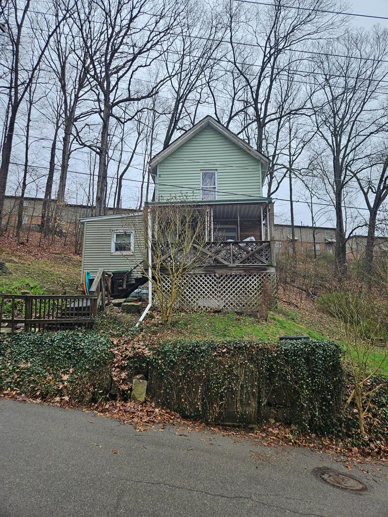 518 Spring Street, Franklin, Pennsylvania image 1