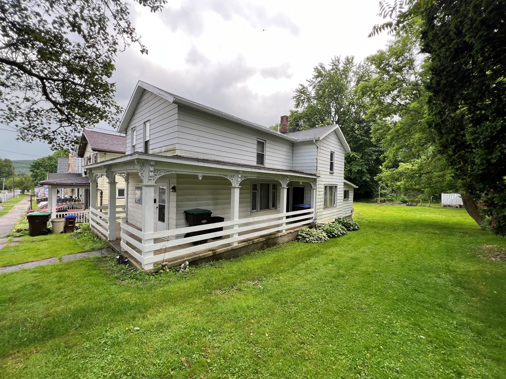1433 Chestnut St, Franklin, Pennsylvania image 2