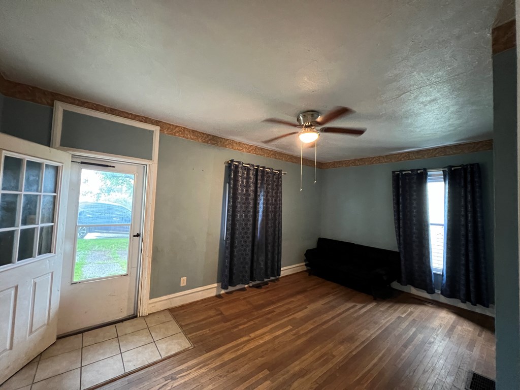 1433 Chestnut St, Franklin, Pennsylvania image 4