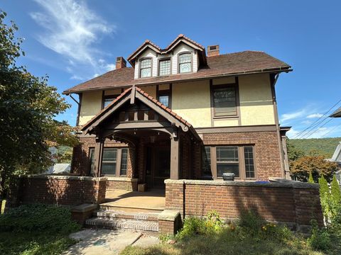 Apartment For Sale - 510 W 3rd St<br/> Oil City, PA 16301