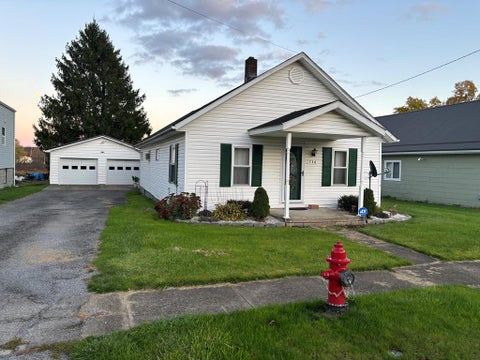 Photo for 736 Petrolia Street