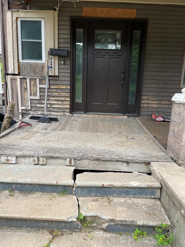 924 W 1st St, Oil City, Pennsylvania image 3