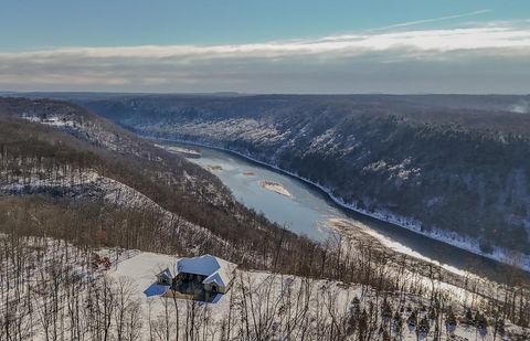 Homes For Sale - 365 S Penn Road<br/> Franklin, PA 16323