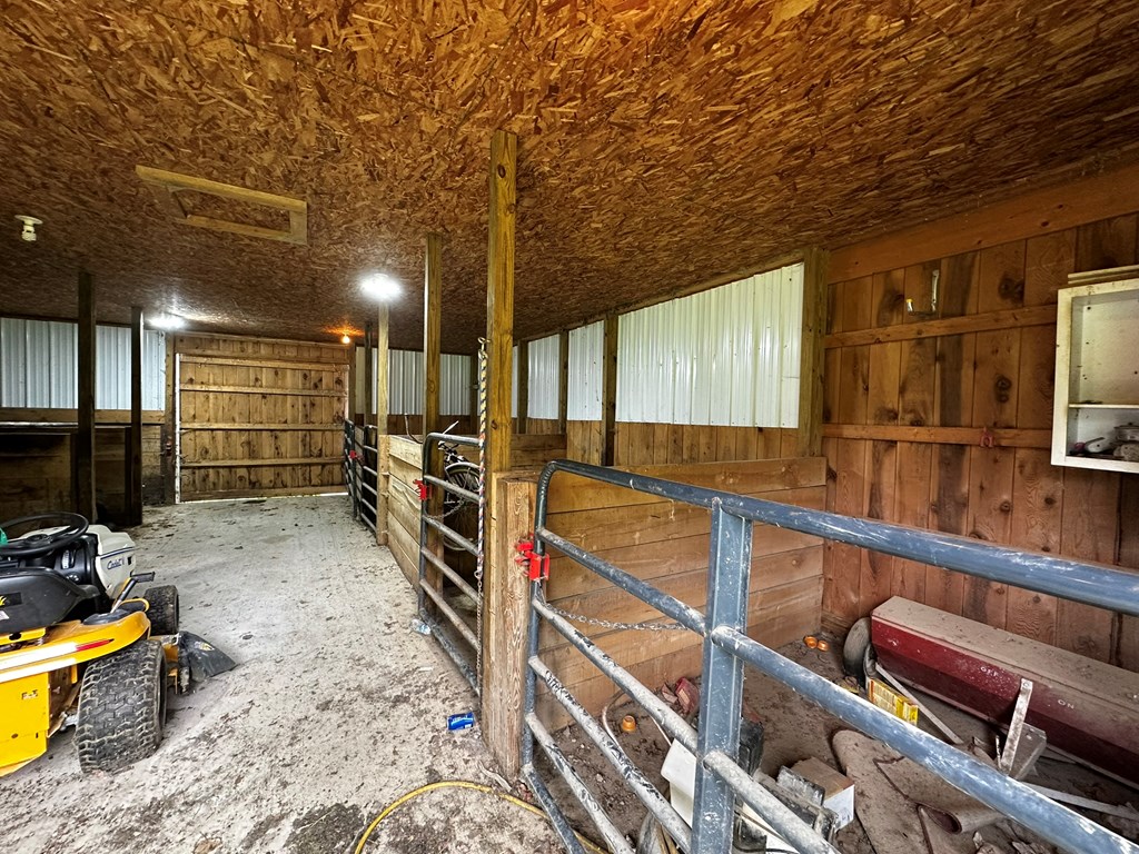 10716 County Line Rd, Greenville, Pennsylvania image 39