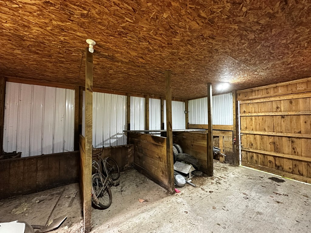 10716 County Line Rd, Greenville, Pennsylvania image 40