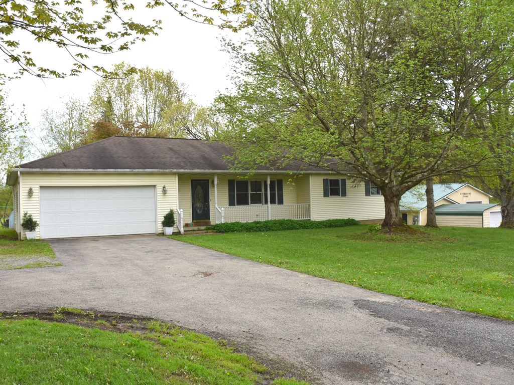 18879 E. Cole Road, Meadville, Pennsylvania image 2