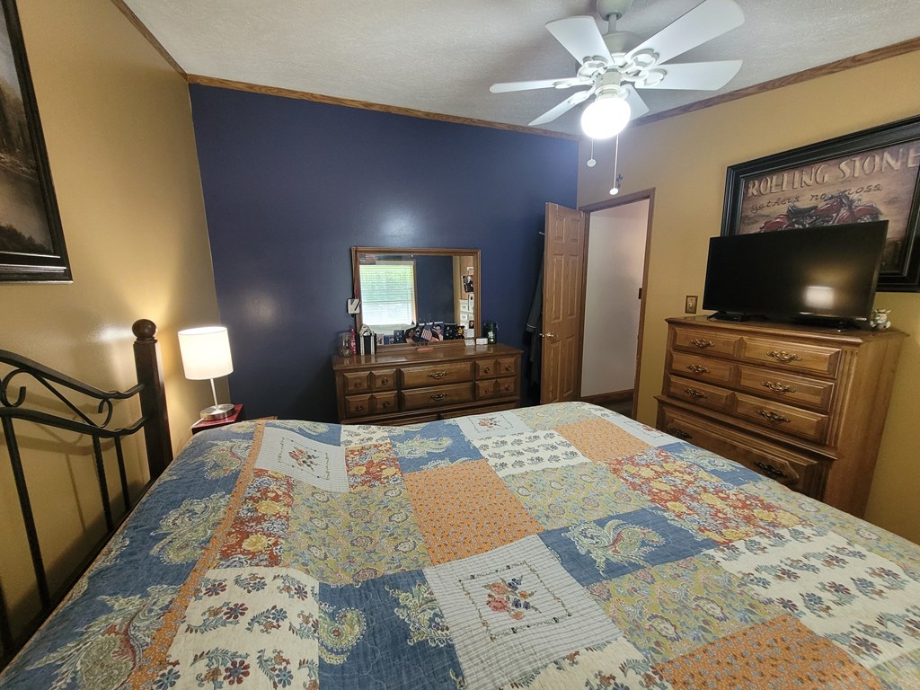 953 Gibson Hill Road, Oil City, Pennsylvania image 17