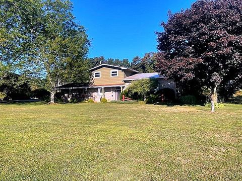 Homes For Sale - 914 Oak Ridge Road<br/> New Bethlehem, PA 16242
