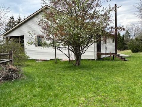 Homes For Sale - 161 Autumn Haze Lane<br/> Seneca, PA 16346