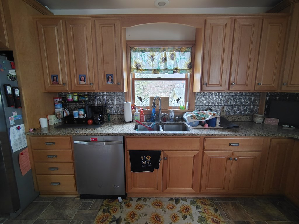 506 W 3rd St, Oil City, Pennsylvania image 25