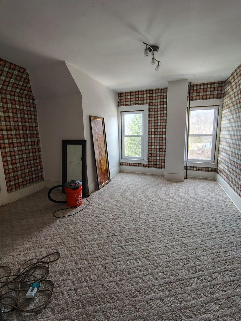 506 W 3rd St, Oil City, Pennsylvania image 48