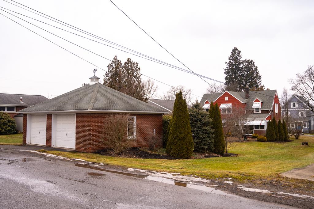 306 Liberty Street, Clarion, Pennsylvania image 47