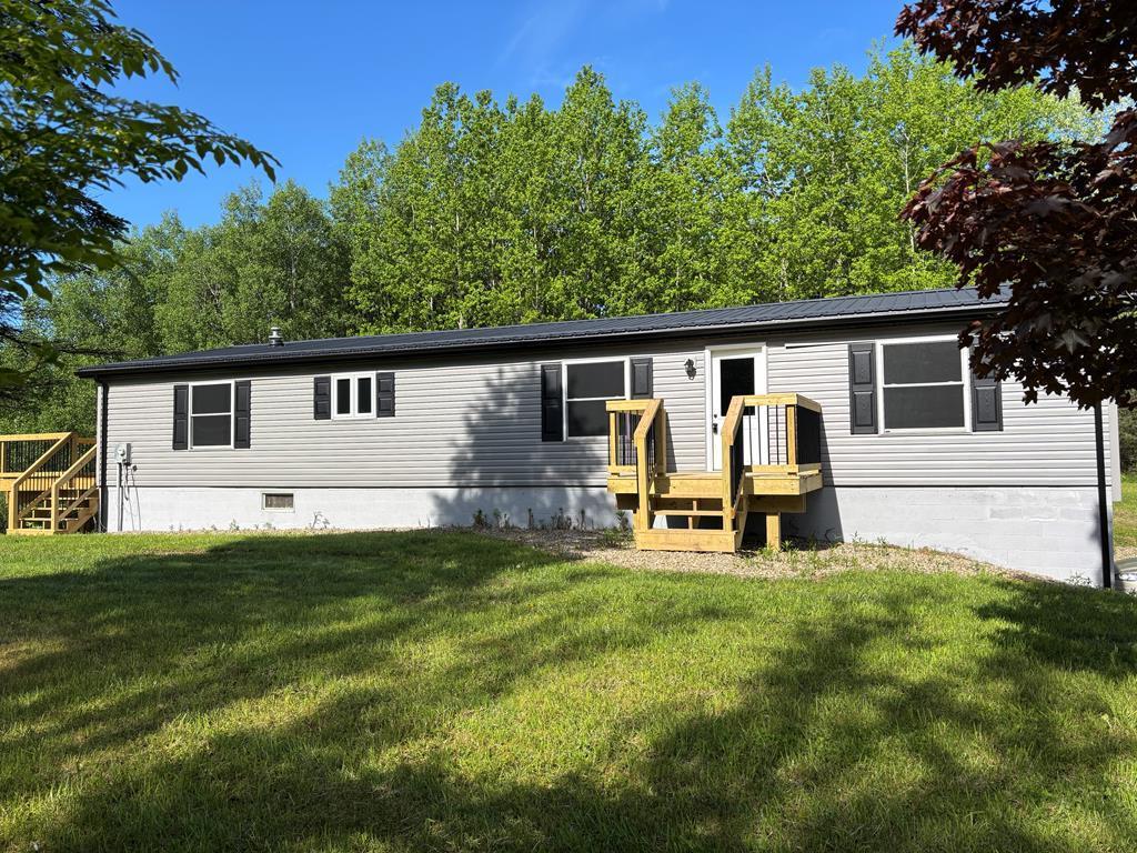 285 Swamp Road, Utica, Pennsylvania image 1