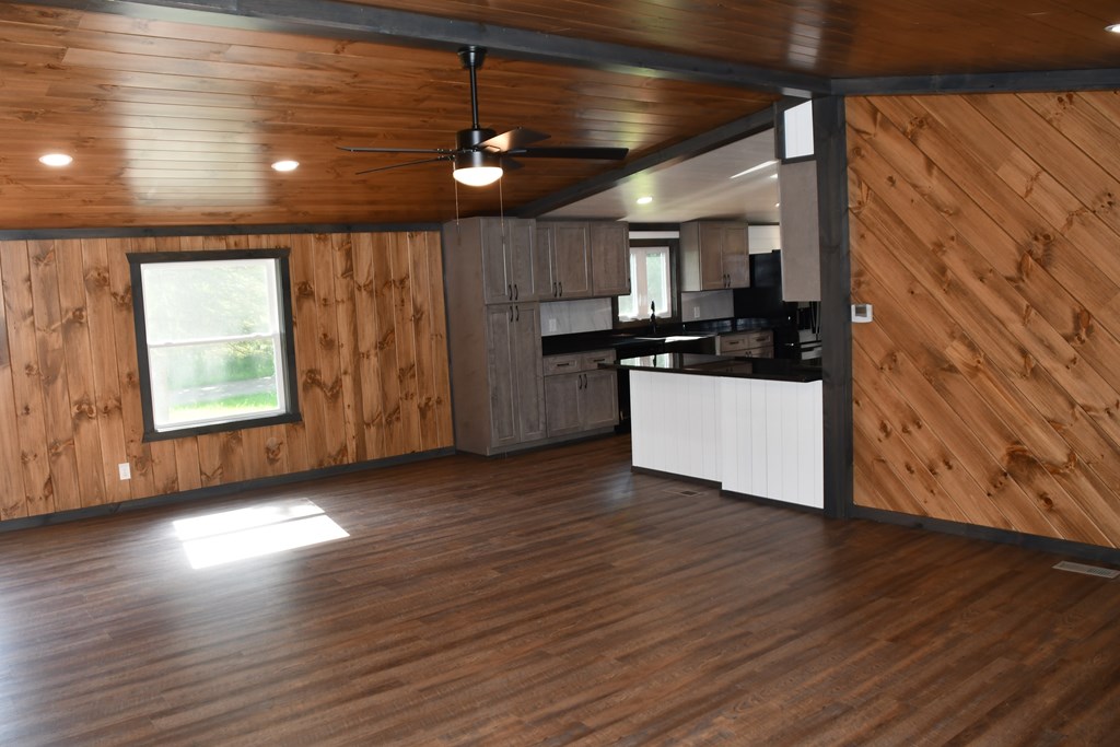 285 Swamp Road, Utica, Pennsylvania image 30