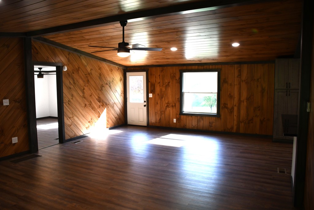 285 Swamp Road, Utica, Pennsylvania image 29