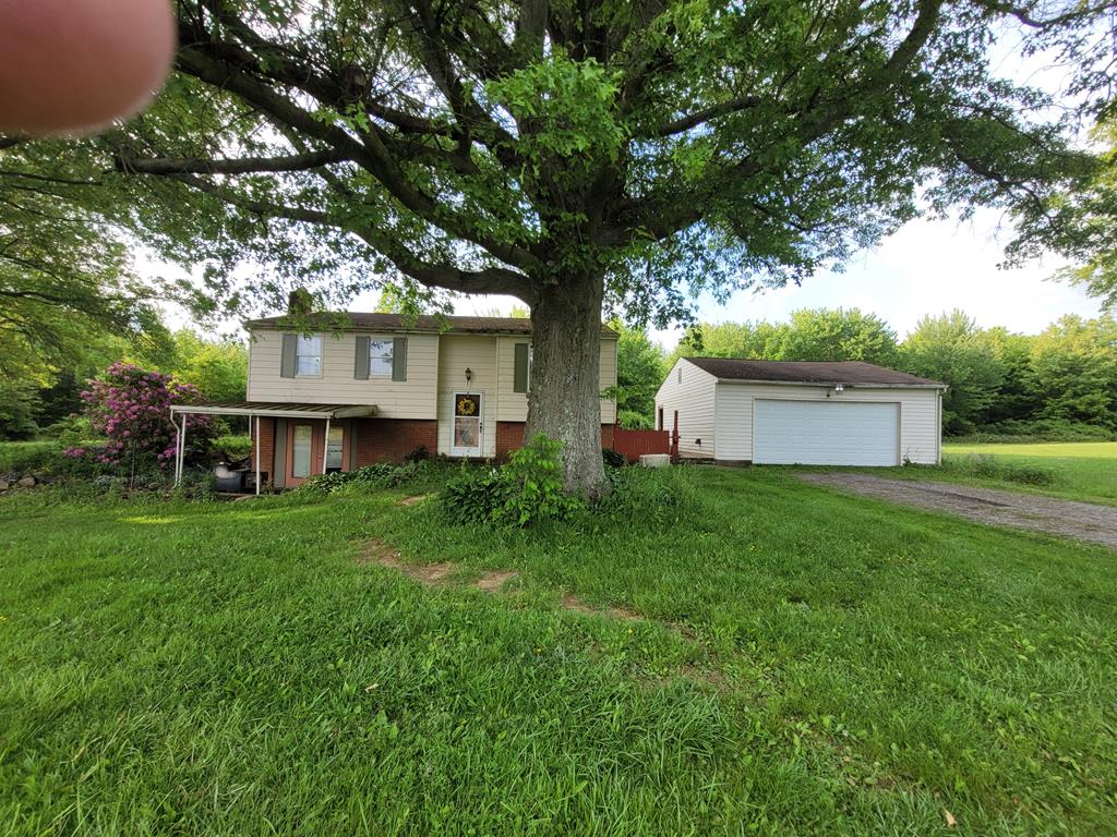 953 Mosser Drive, New Castle, Pennsylvania image 1