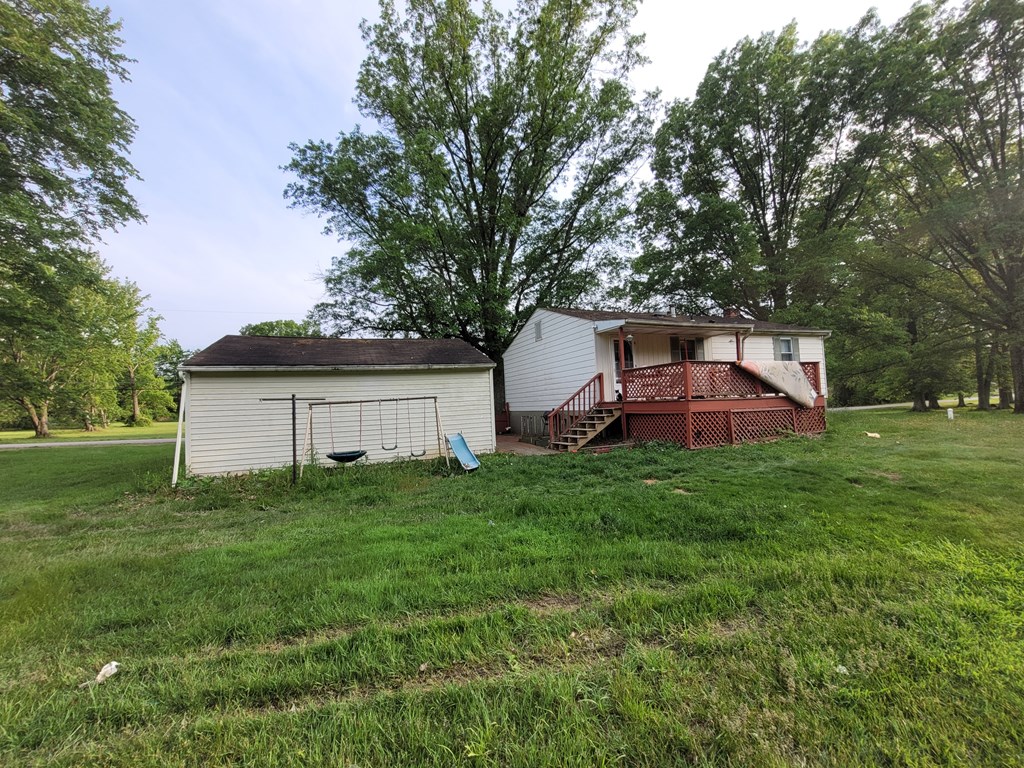 953 Mosser Drive, New Castle, Pennsylvania image 3