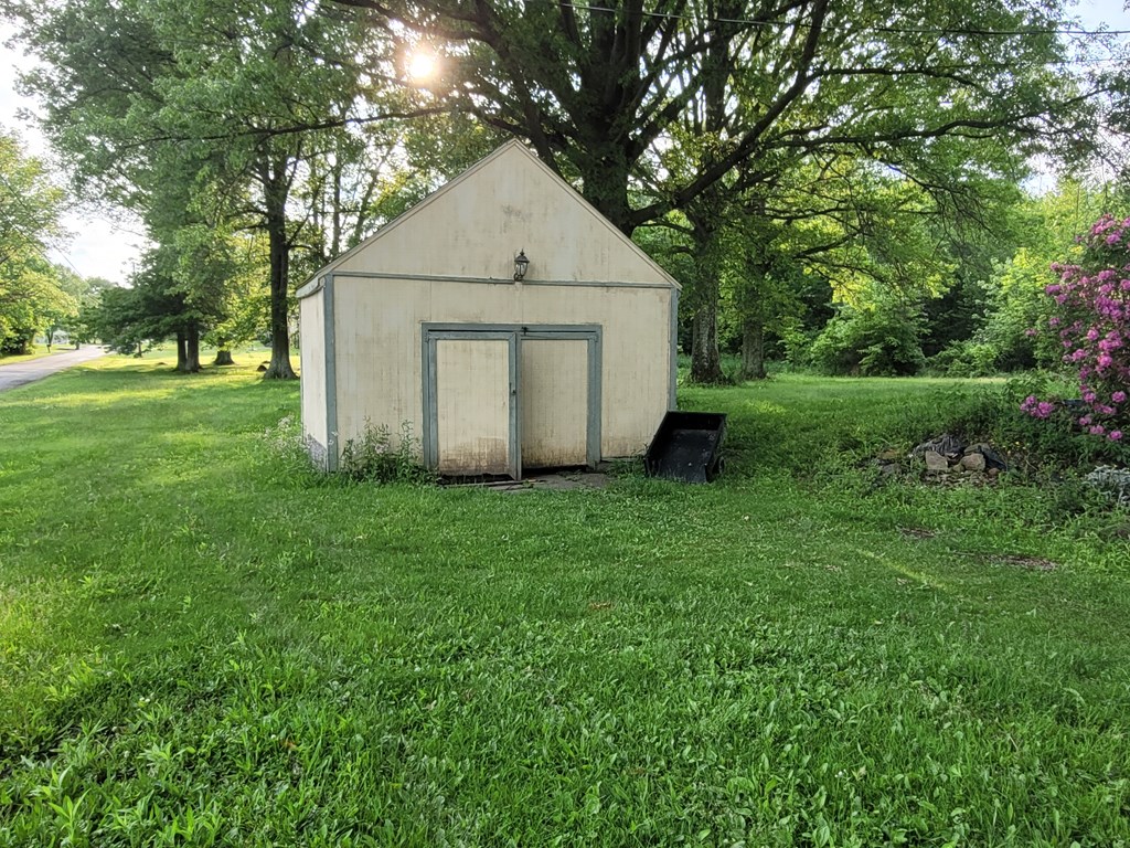 953 Mosser Drive, New Castle, Pennsylvania image 7