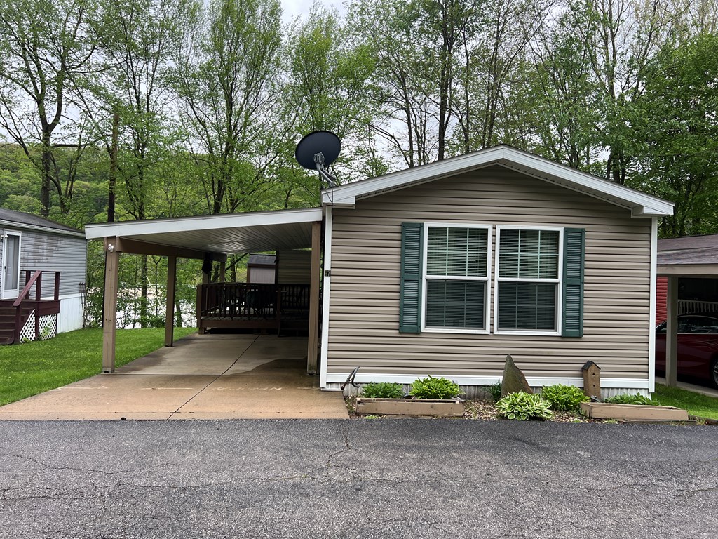 674 Grant St, Franklin, Pennsylvania image 16