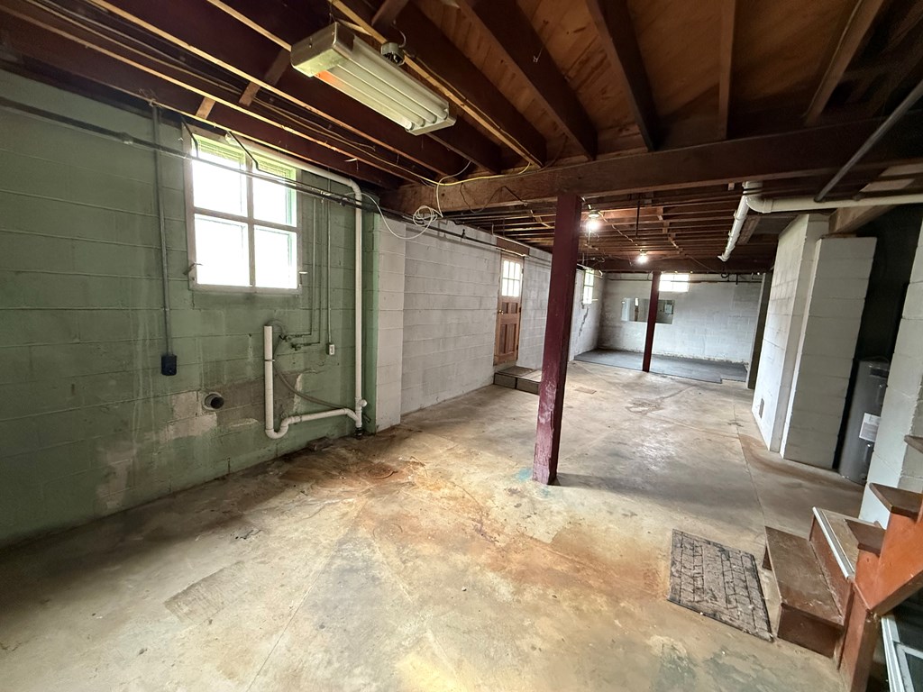 1812 W First St, Oil City, Pennsylvania image 28