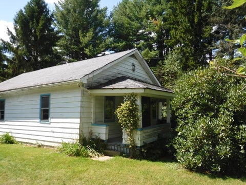 Photo for 1085 E State Road