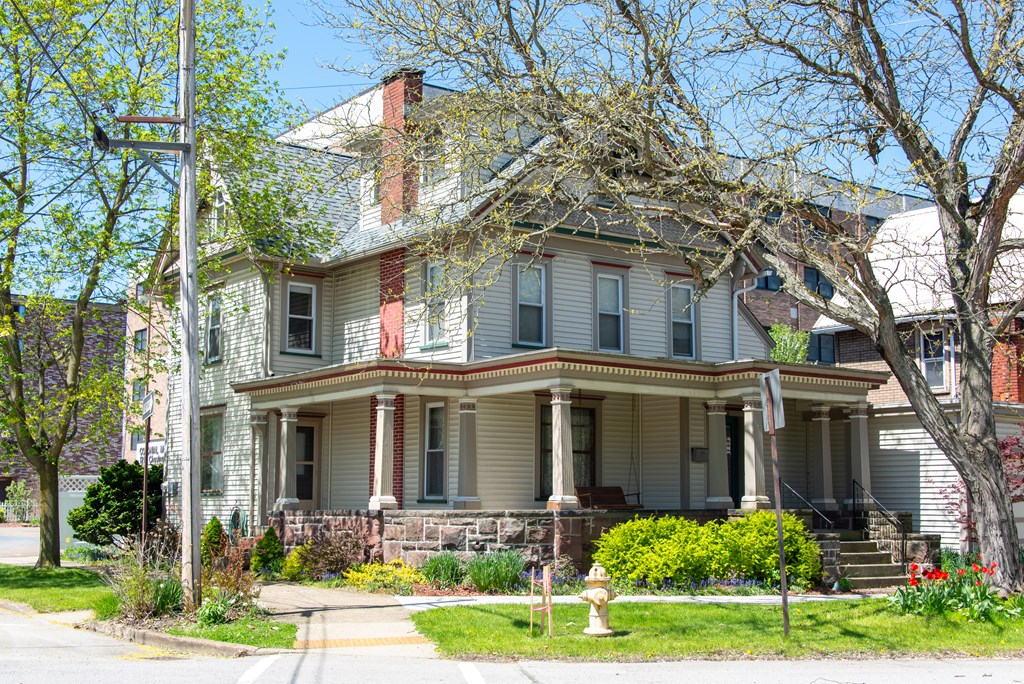 526 12th Street, Franklin, Pennsylvania image 2