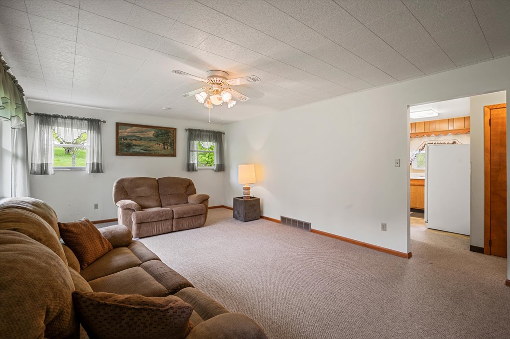 3072 Millerstown Rd, Shippenville, Pennsylvania image 2