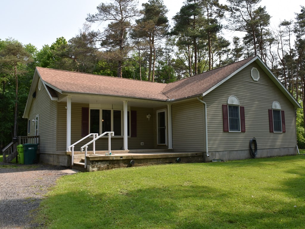 16947 Lynn Road, Saegertown, Pennsylvania image 2