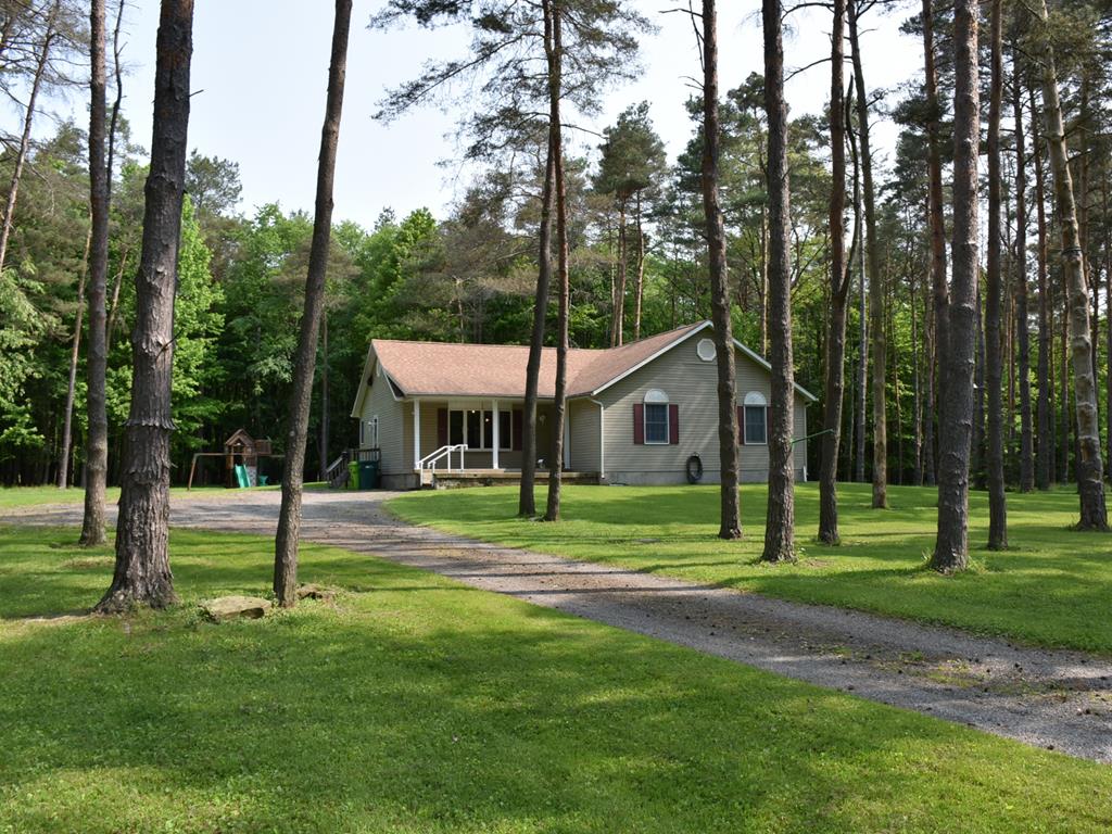 16947 Lynn Road, Saegertown, Pennsylvania image 1
