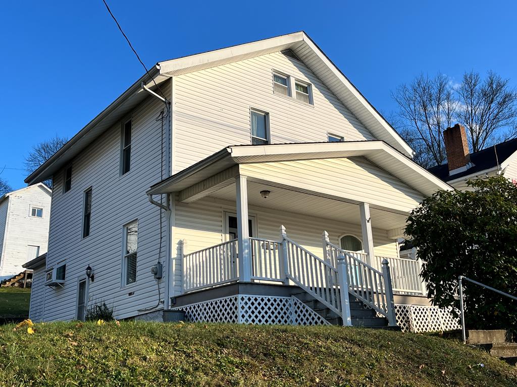 223 Cedar Ave, Oil City, Pennsylvania image 1