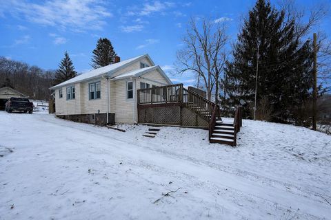 Homes For Sale - 1118 Old Mercer Rd<br/> Venango County, Franklin, PA 16323