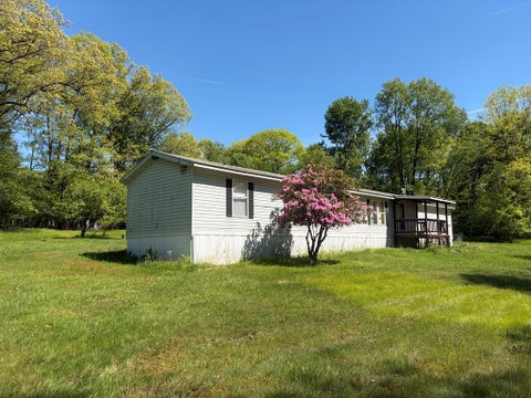 Mobile Home For Sale - 16148 Holbrook Road<br/> Pleasantville, PA 16341