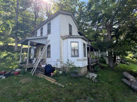 Homes For Sale - 1348 Sassafras St<br/> Franklin, PA 16323