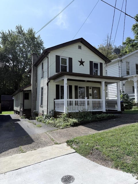 Homes For Sale - `1431 Chestnut Street<br/> Franklin, PA 16323