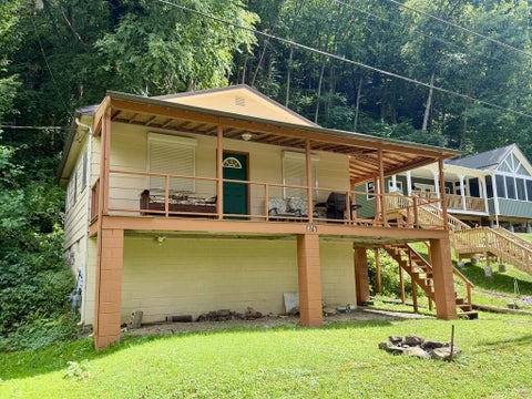 Photo for 876 N Tunnel Rd