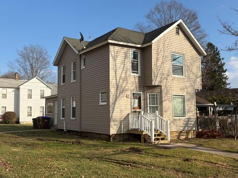 Homes For Sale - 422 North Brown Street<br/> Titusville, PA 16355