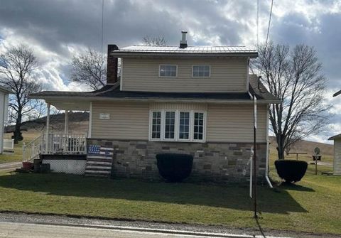 Apartment For Sale - 668 Route 536<br/> Jefferson County, Mayport, PA 16240