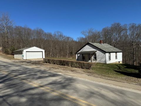 Homes For Sale - 292 Meadville Pike<br/> Venango County, Franklin, PA 16323