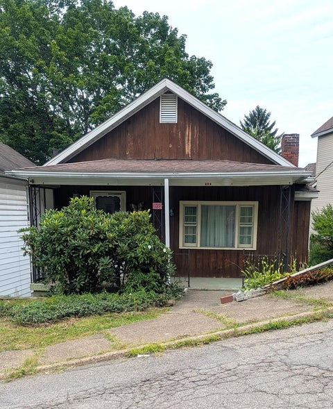 Homes For Sale - 528 Hoffman Avenue<br/> Oil City, PA 16301