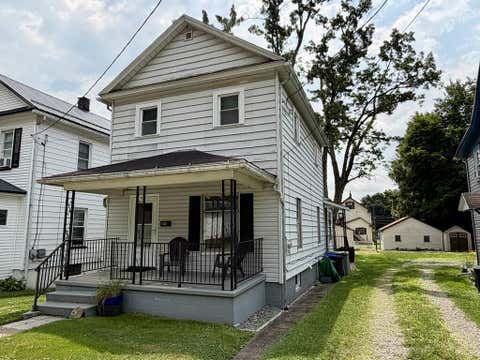 Homes For Sale - 223 Pacific St<br/> Franklin, PA 16323