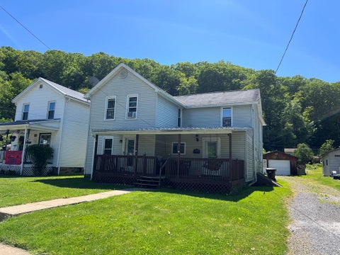 Homes For Sale - 229 Buffalo St<br/> Franklin, PA 16323