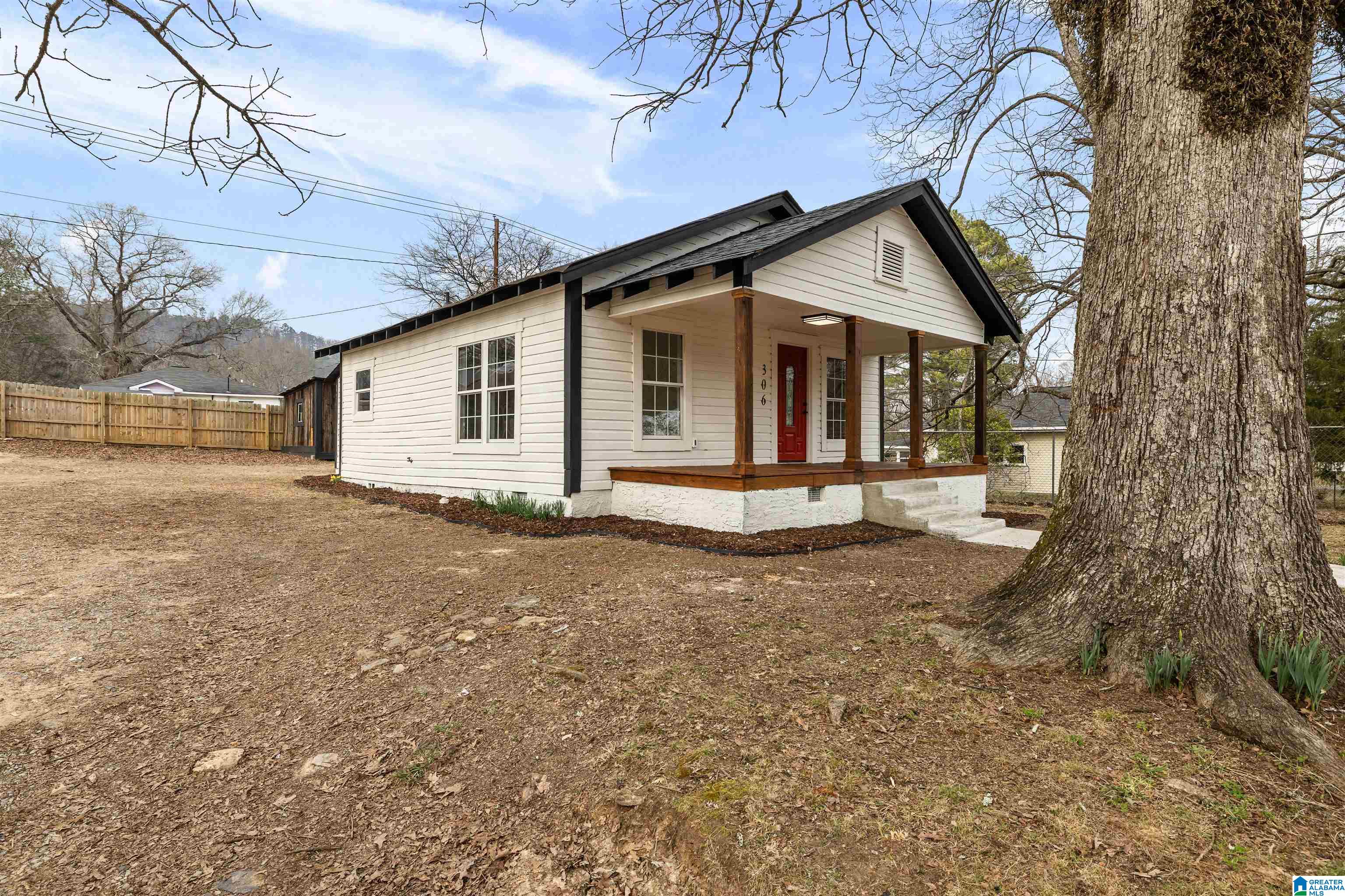 306 W ADAMS AVENUE W