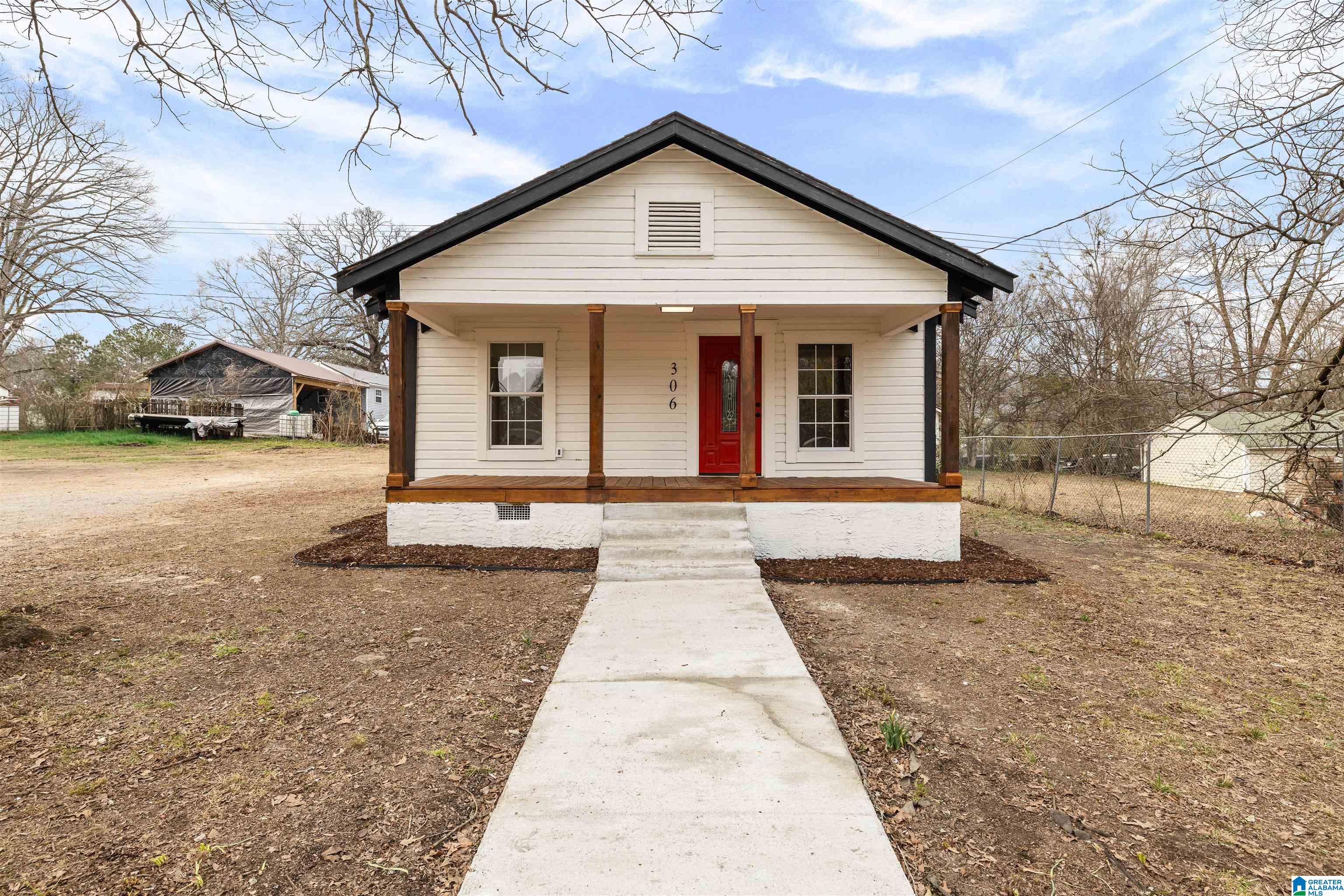 306 W ADAMS AVENUE W