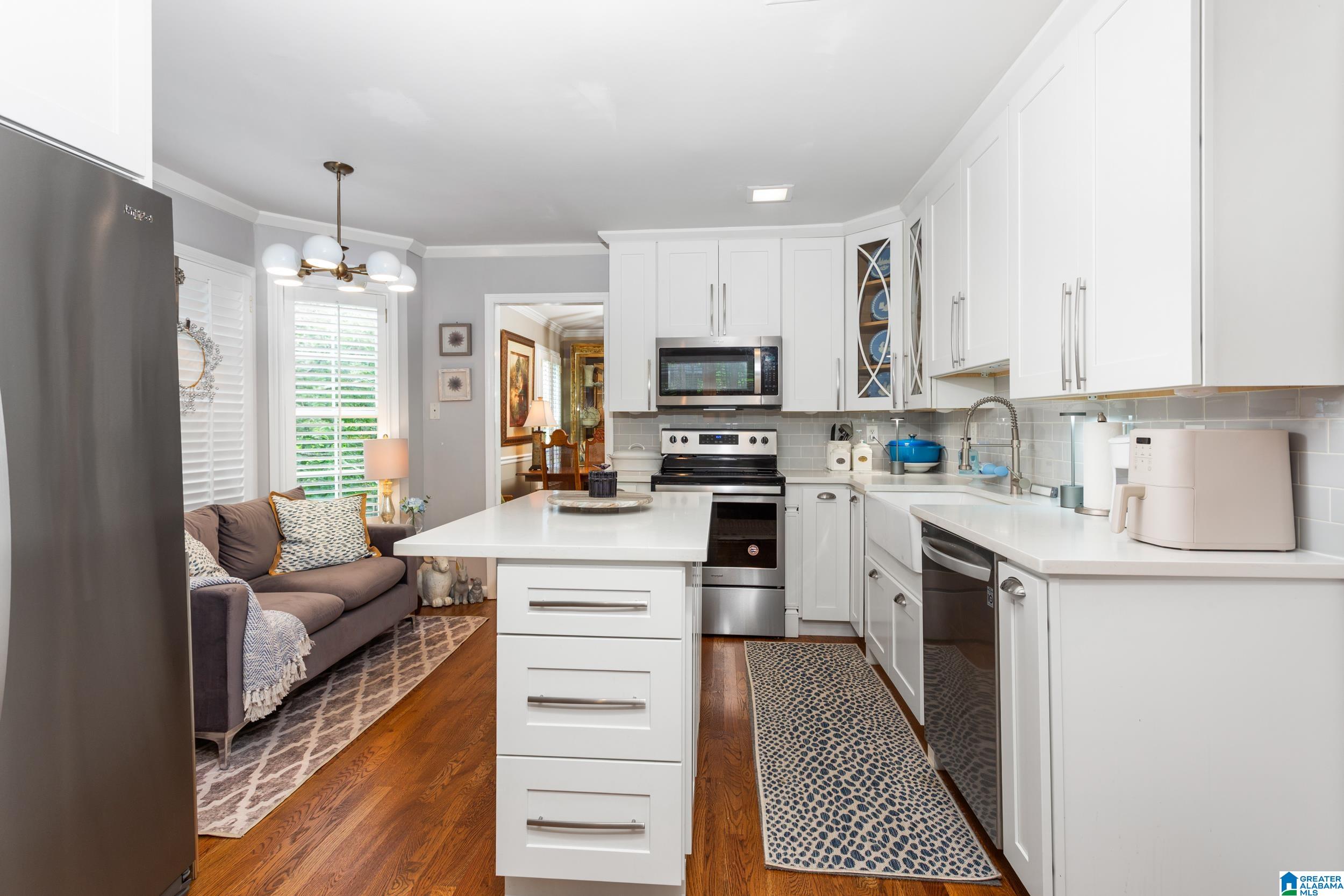 6 LANIER PLACE