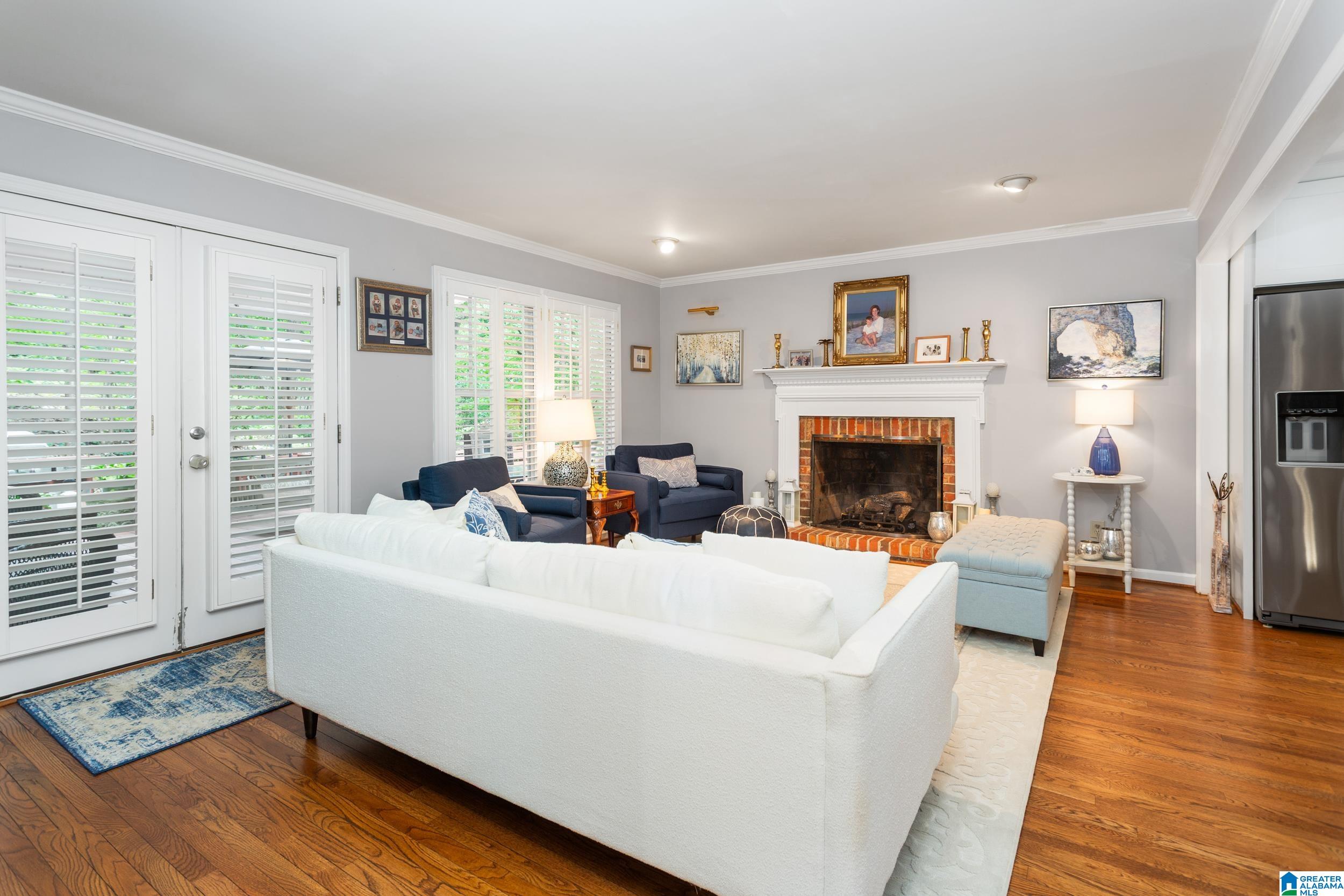 6 LANIER PLACE