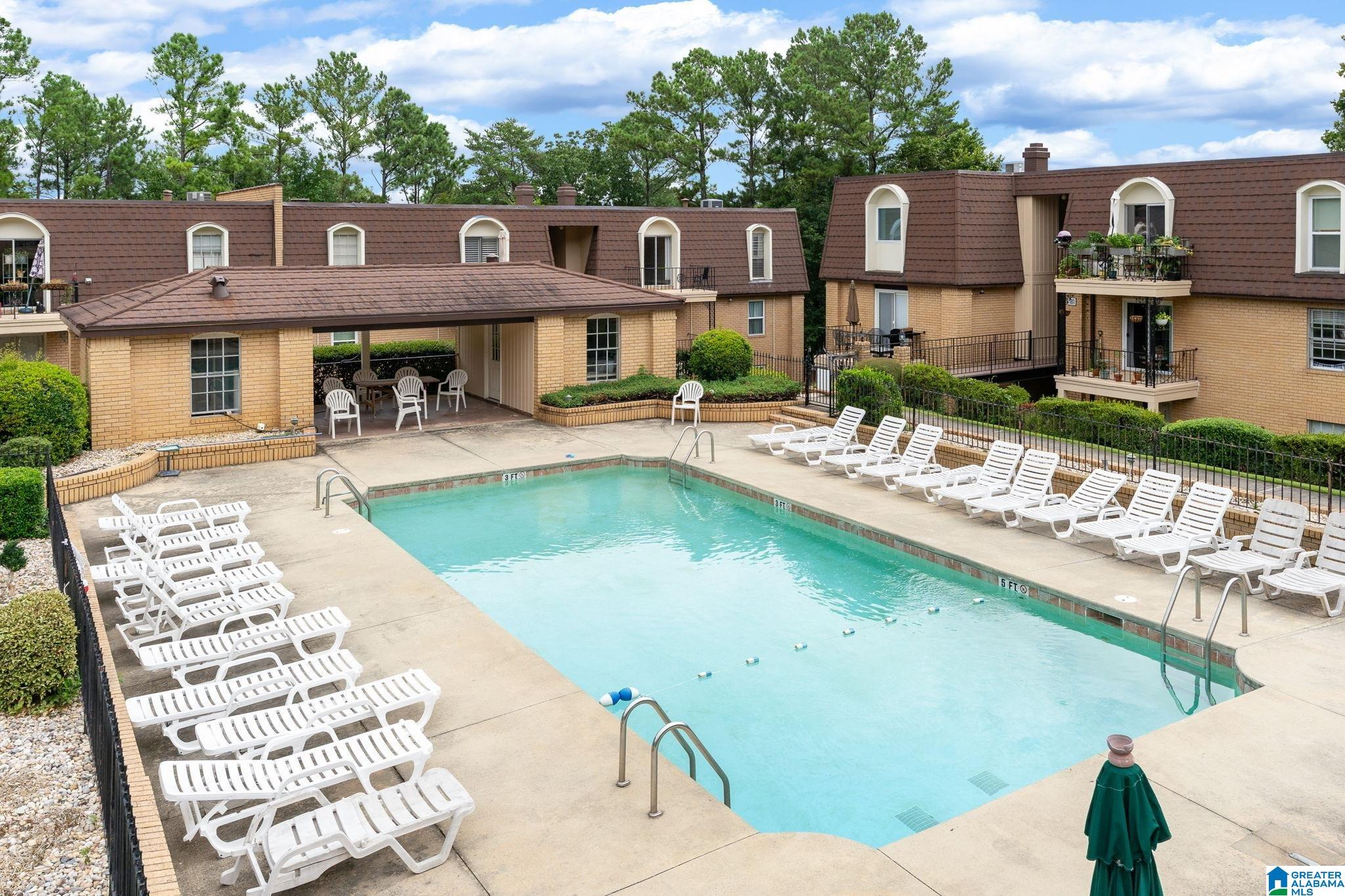 Photo 1 of 29 — 159 OLD MONTGOMERY HIGHWAY c, HOMEWOOD, AL 35216
