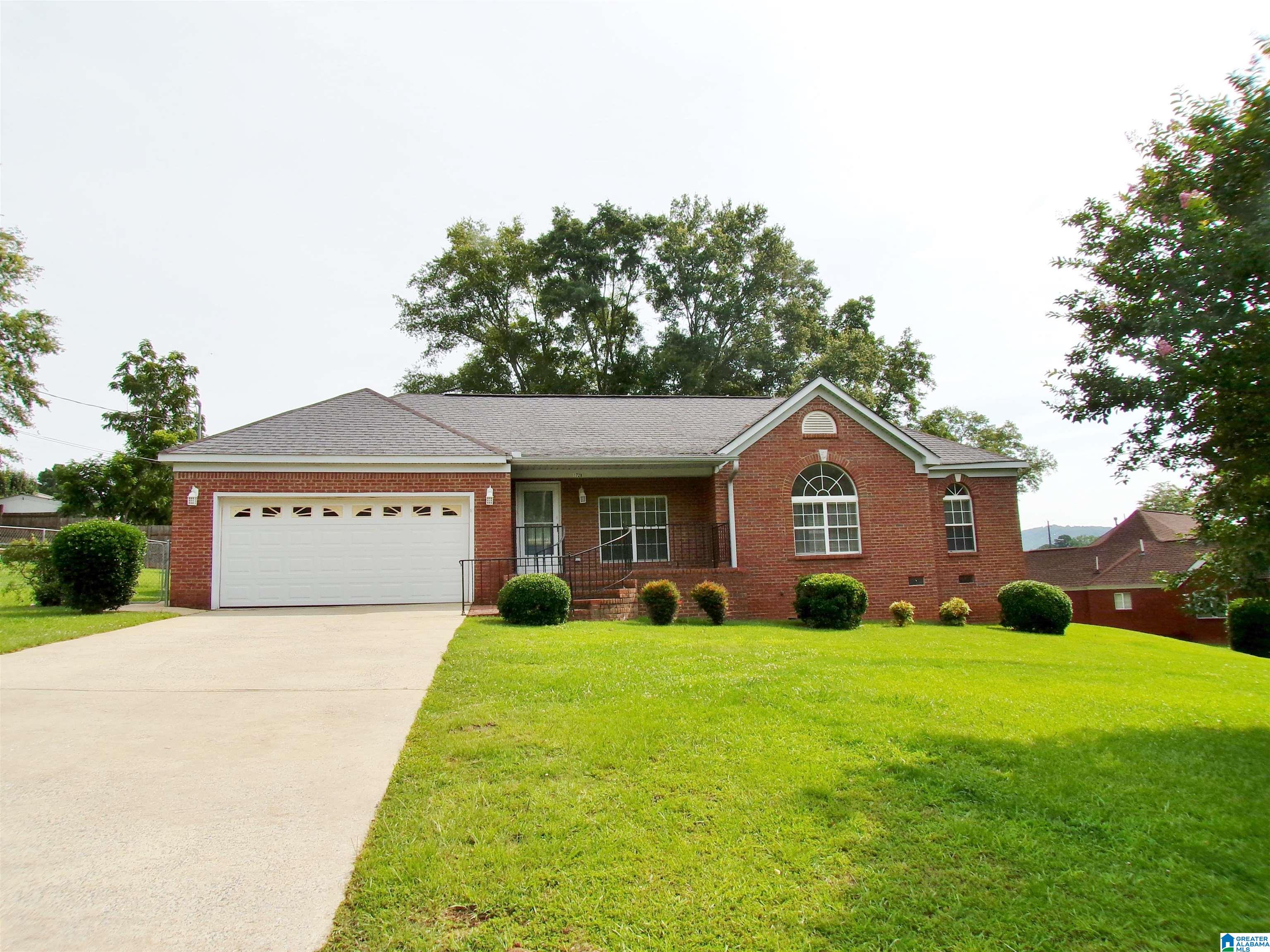Photo 1 of 45 — 1729 PATCH PLACE, ANNISTON, AL 36201