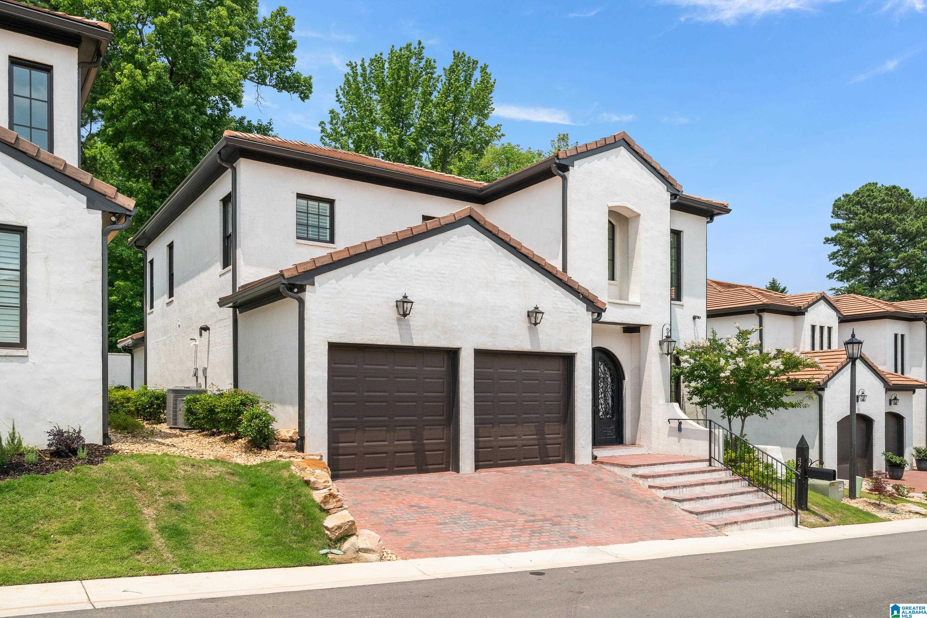 3781 VILLA DRIVE