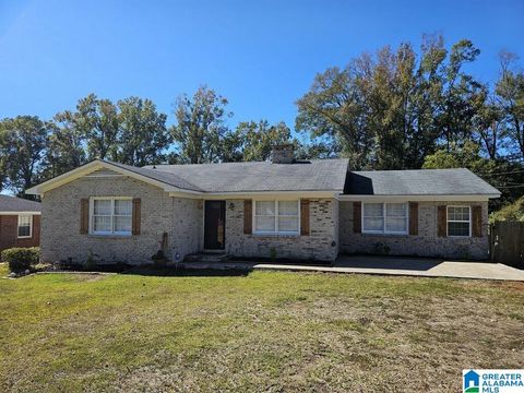 521 DIXIE DRIVE SELMA AL 36701