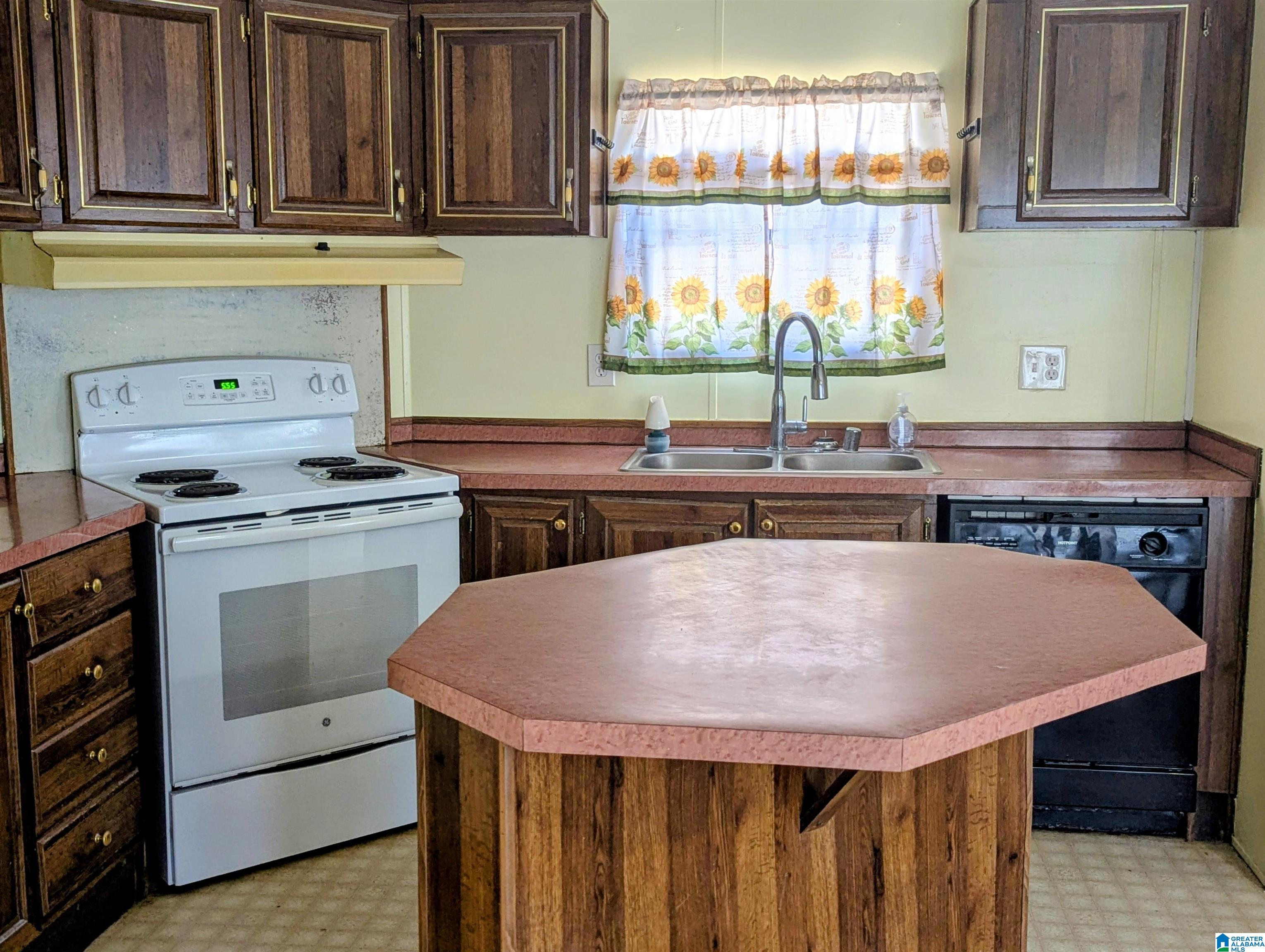 60 TWIN ISLE SOUTH DRIVE